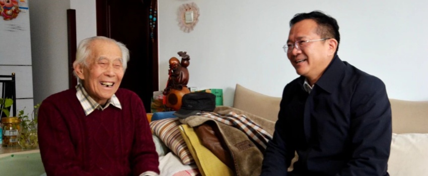 中國樂凱黨委領導看望慰問樂凱老領導、老專家、老干部、老黨員及生活困難職工